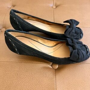 Kate Spade Suede Bow Heel in US 7